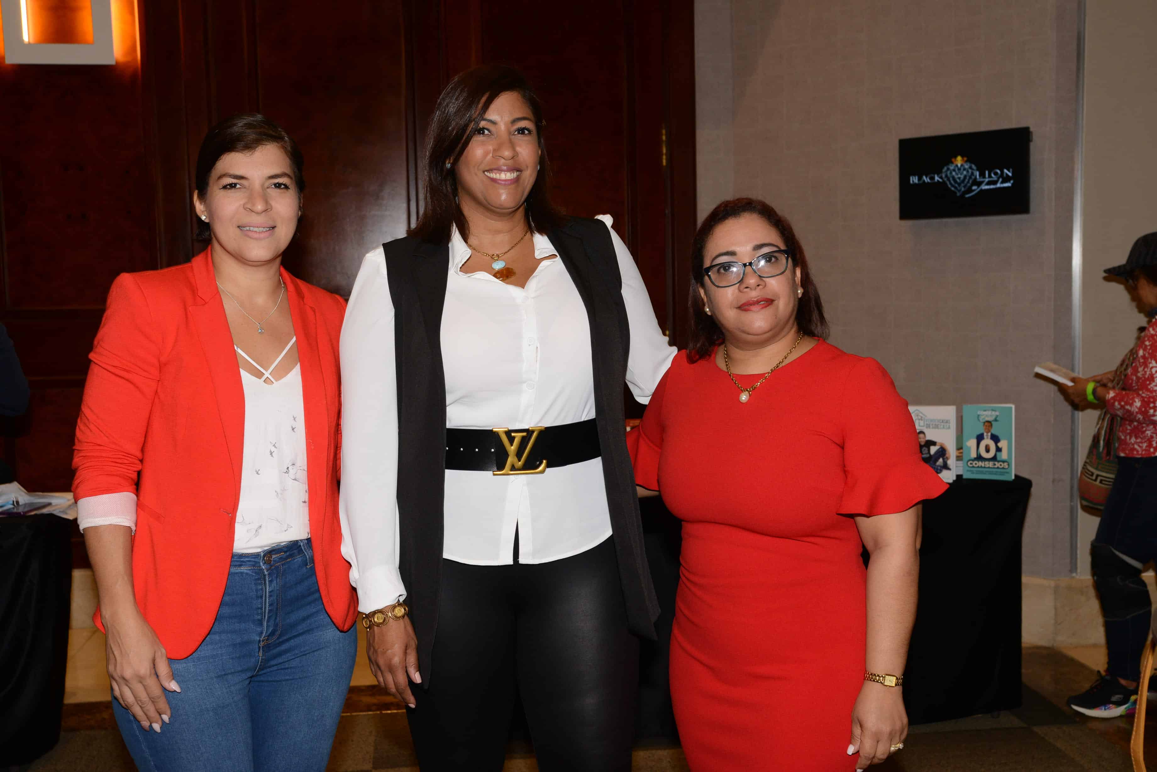 Karoly Pujols, Fabricia Cepeda y Zaida Frías.