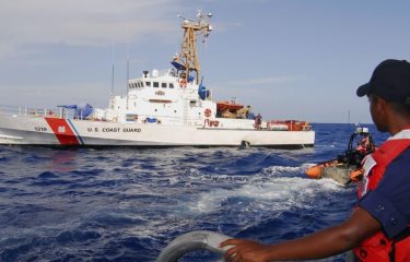 Repatrian a 63 migrantes a República Dominicana tras ser detenidos en aguas de Puerto Rico