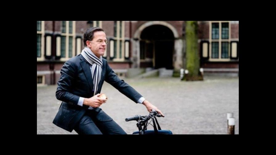 Países Bajos dice a Ucrania que está listo para renunciar al petróleo ruso