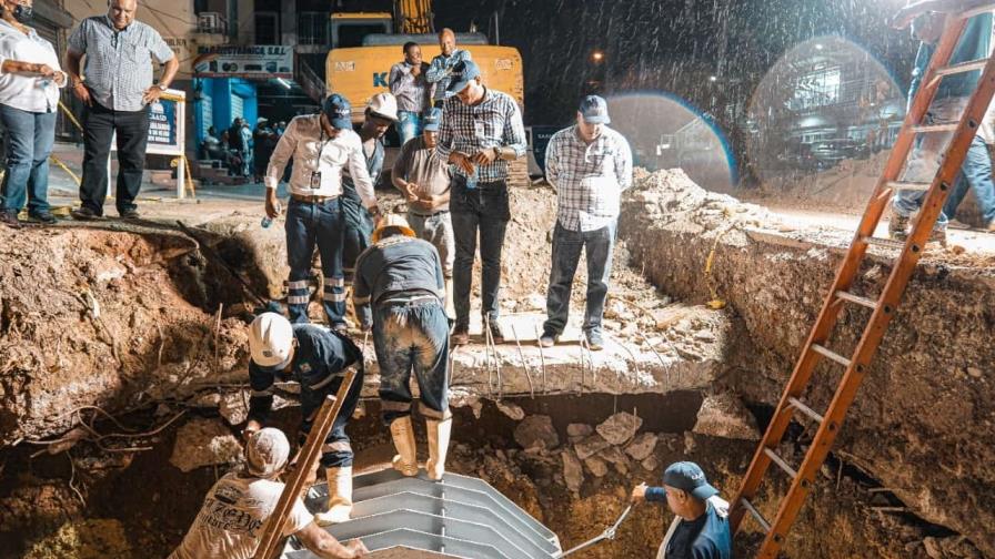 CAASD soluciona avería de una de las tuberías del sistema Valdesia en Los Ríos