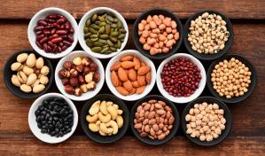 Te conviene evitar estos alimentos por la noche