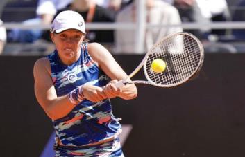 Swiatek vence a Andreescu y avanza a semis en Abierto de Italia