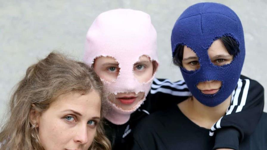 Las Pussy Riot de gira por Europa contra la guerra en Ucrania