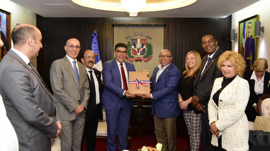 Pacheco recibe delegación del Parlamento de la Cámara de Consejo del Reino de Marruecos