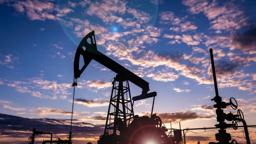 El petróleo de Texas cierra con un alza del 4.1 %, hasta US$110.49 El petróleo de Texas cierra con un alza del 4.1 %, hasta US$110.49