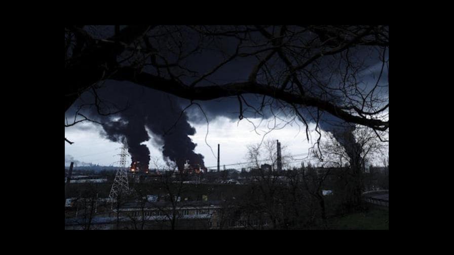 Rusia ataca una refinería ucraniana en el centro del país Rusia ataca una refinería ucraniana en el centro del país