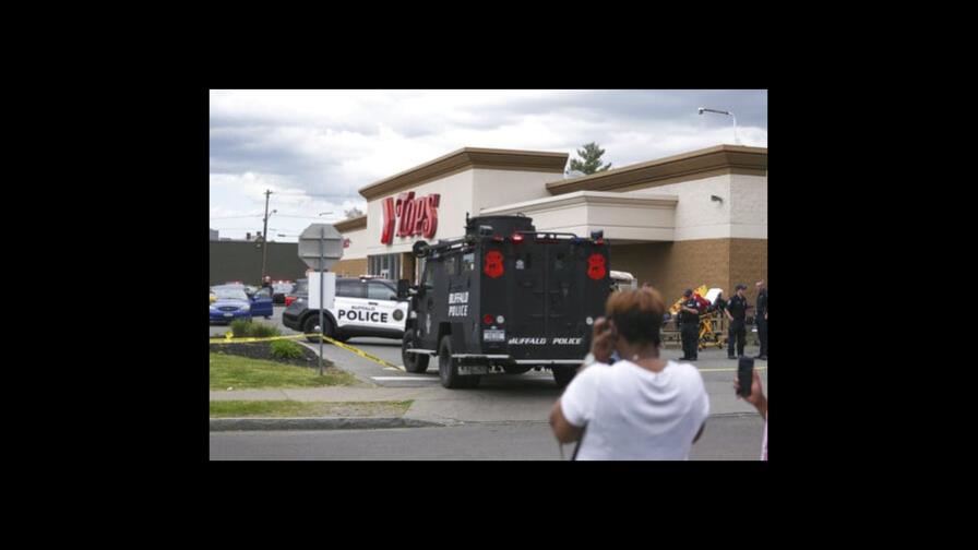 Tiroteo en supermercado de Nueva York deja al menos 10 muertos