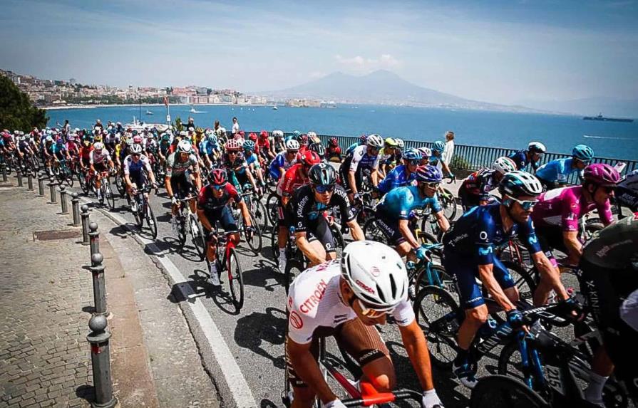 Juan López no cede liderato del Giro de Italia cuando van ocho etapa