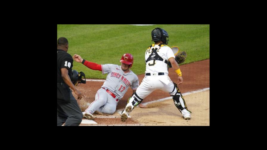 Rojos doblegan a Piratas; Moustakas dispara dos jonrones