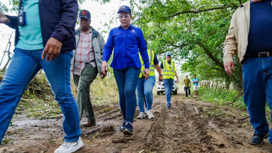 Plan Social asiste a familias afectadas por un tornado en La Vega