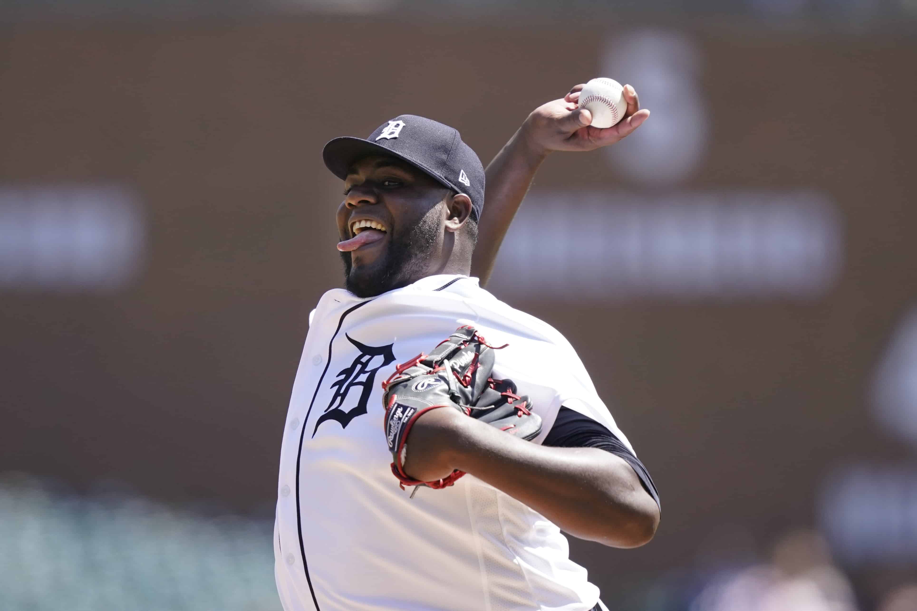 El derecho dominicano Michael Pineda está anunciado para lanzar el 14 de mayo, por los Tigre de Detroit.