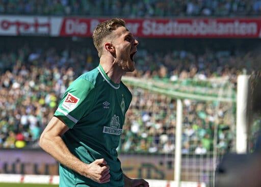 Werder Bremen regresa a la Bundesliga, playoff para Hamburgo