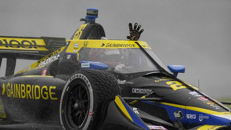 Herta rebasa bajo la lluvia y gana GP de IndyCar