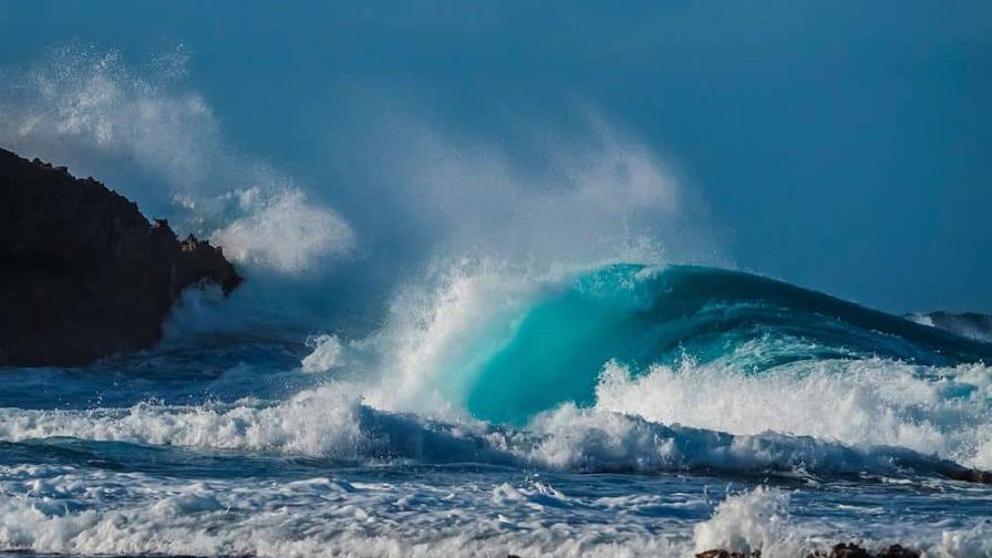 Escasas lluvias, olas anormales y calor se registran en la República Dominicana Escasas lluvias, olas anormales y calor se registran en la República Dominicana