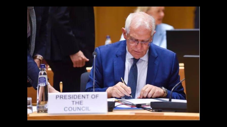 Los Veintisiete seguirán negociando tras no desbloquear el embargo al petróleo ruso