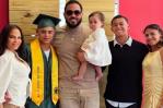 Raphy Pina asiste en familia a la graduación de su hijo tras permiso del juez
