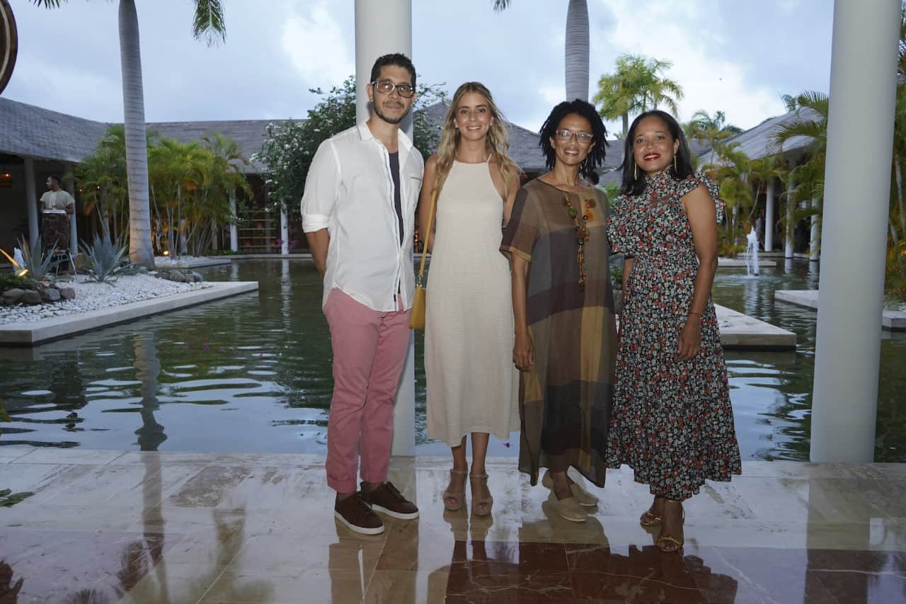 Alex Castellano, Juanita Hernández, Reyes Guzmán y Carolina Mejía.