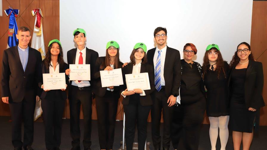 Premios a la oratoria “Alejandro Farach Cruz”, en su primera versión