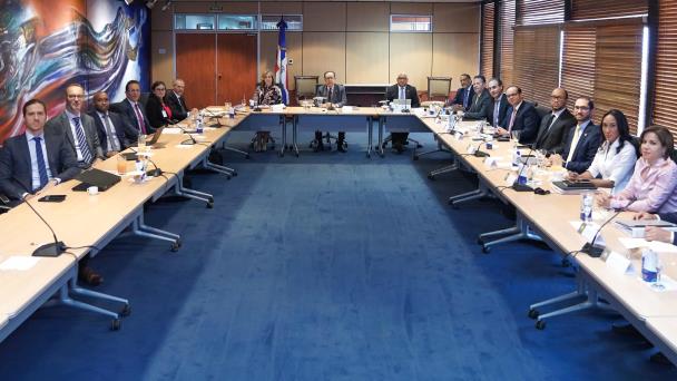 FMI sugiere a la RD priorizar la inflación y mantener trayectoria descendente en la deuda pública
