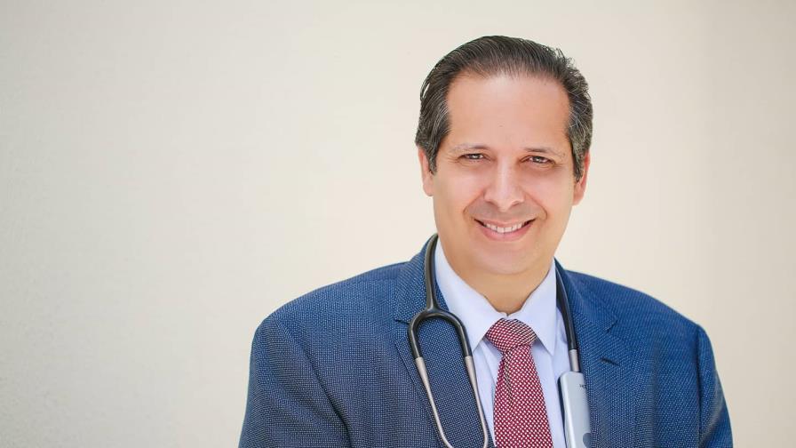 Dr. Víctor Atallah: “El 31 % de dominicanos mayores de 18 años sufre hipertensión arterial” Dr. Víctor Atallah: “El 31 % de dominicanos mayores de 18 años sufre hipertensión arterial”