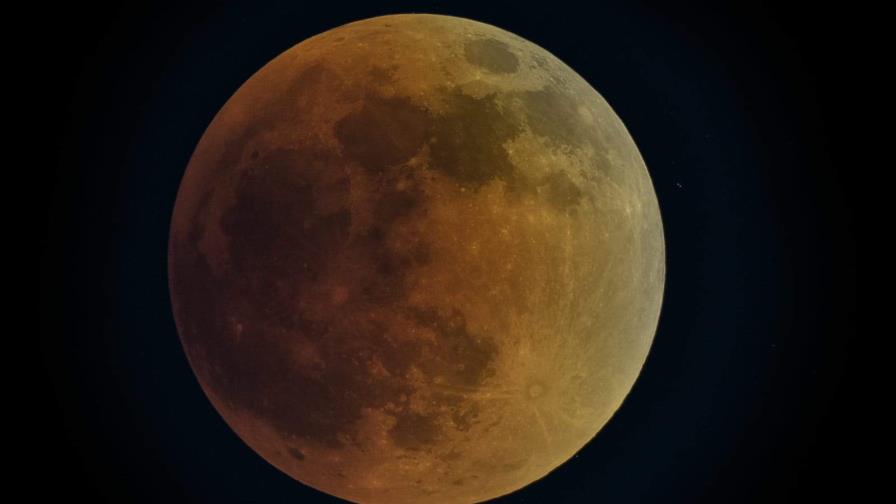 Dominicanos pudieron observar el eclipse lunar