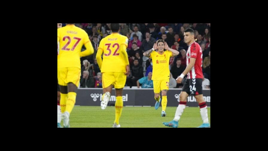 Liverpool gana y la Premier League se decidirá en el último día