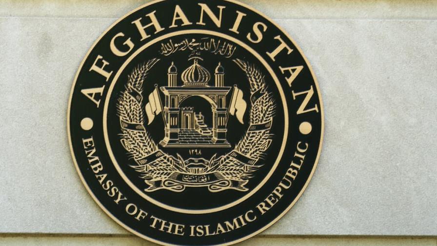 EEUU toma control de embajada y consulados afganos del país
