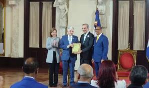 Gobierno reconoce a Eduardo Estrella y otros ingenieros destacados del país