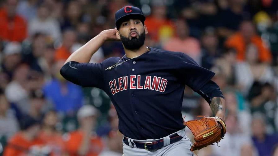 Jean Carlos Mejía suspendido por uso de sustancia controlada