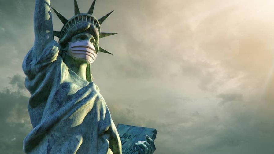 Nueva York eleva a alto el nivel de alerta de COVID-19