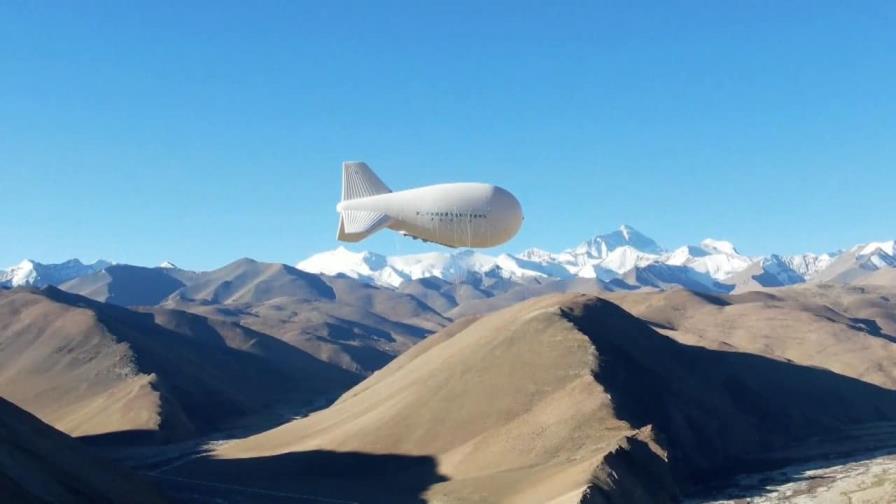 Científicos chinos logran récord mundial con vuelo de dirigible flotante