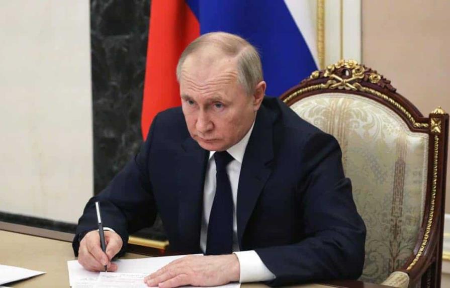 Putin califica de suicidio económico intento de UE de vetar la energía rusa