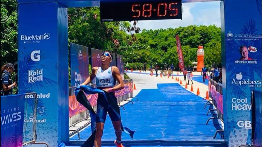 Alexis Vásquez y Karel Ramírez conquistan oro en triatlón Punta Cana