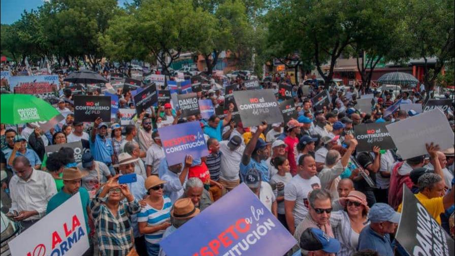 Oposición se mantiene firme y no favorece que se modifique la Constitución