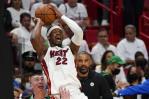Jimmy Butler anota 41; Heat remonta ante Celtics en 1er partido