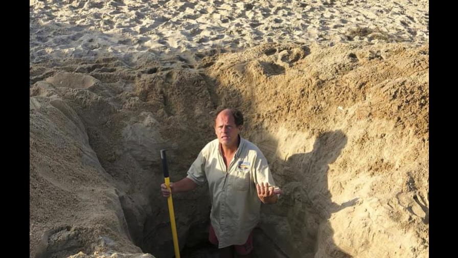 EEUU: Advierten que cavar hoyos en playas es peligroso