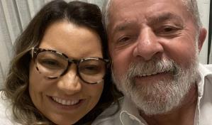 Lula se casa en Brasil a cinco meses de las elecciones