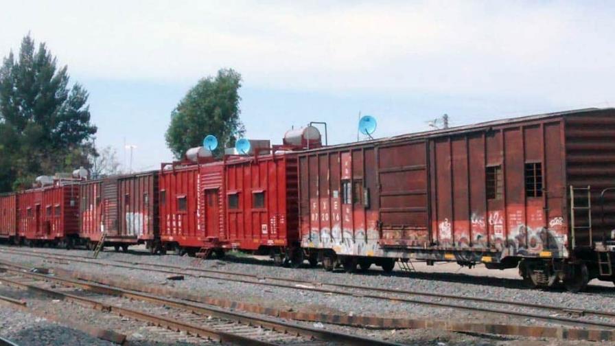 Localizan cadáveres de 5 migrantes en vagón de tren en México