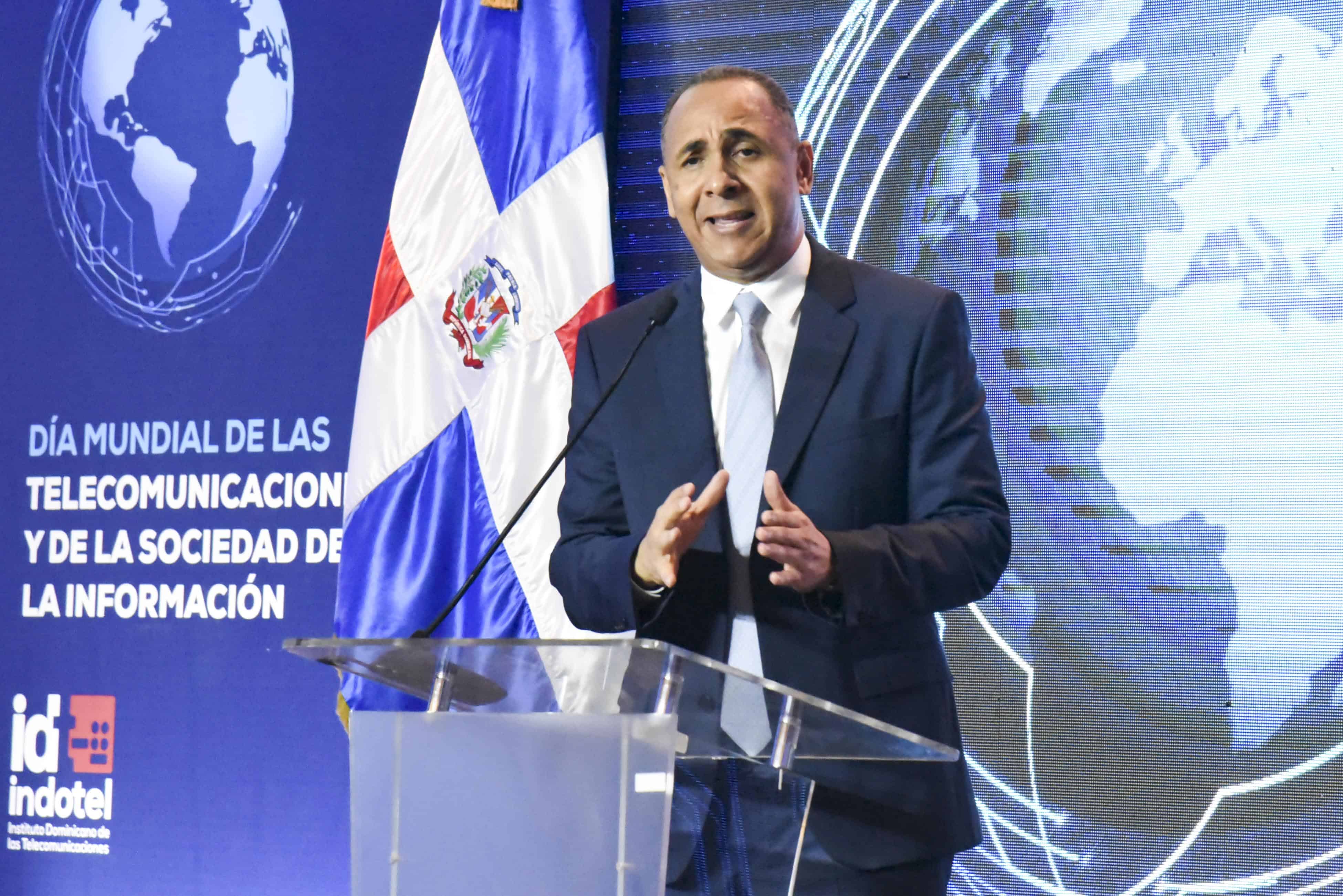 Nelson Arroyo.