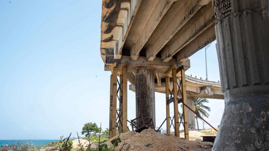 Comienzan a reforzar columnas del puente de la avenida Hípica Comienzan a reforzar columnas del puente de la avenida Hípica