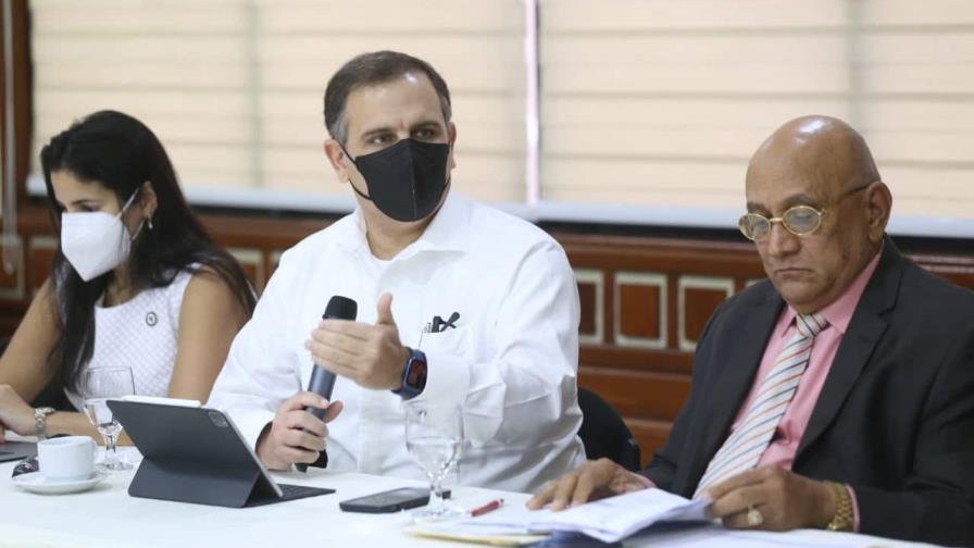 Hacienda atribuye disminución de la deuda pública a buena gestión del Gobierno