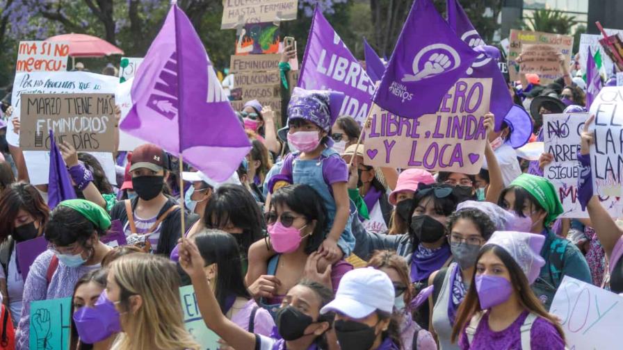 Feministas protestan contra desapariciones y violencia de género en México