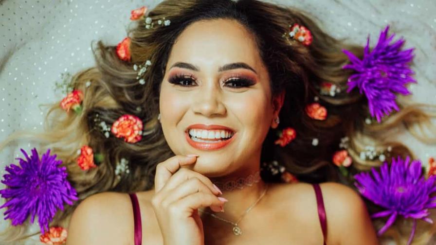 “Magnetic Eyelashes”, la nueva línea de pestañas de Tiby Camacho