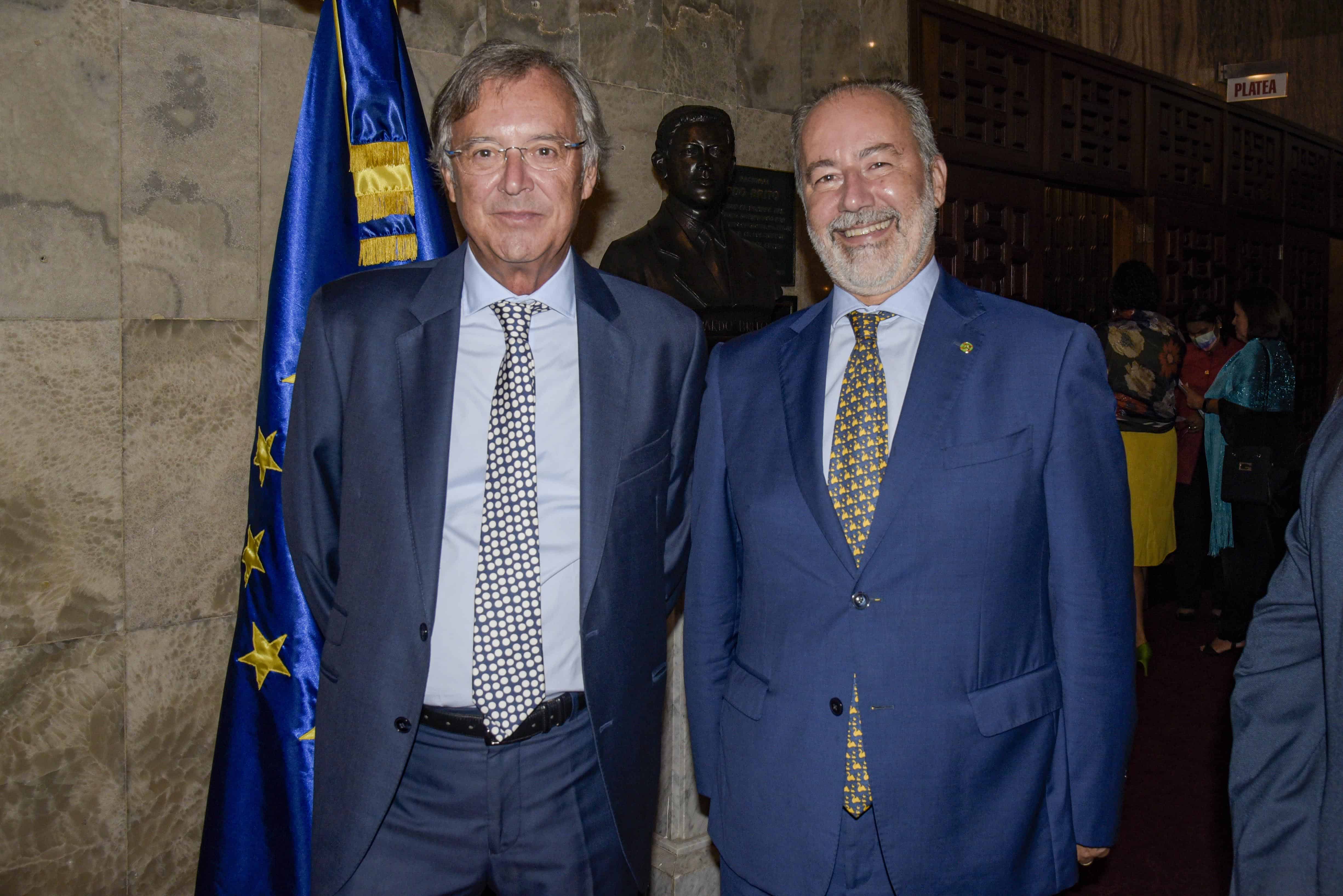 Antonio Perez Hernández  y Stefano Queroilo Palmas