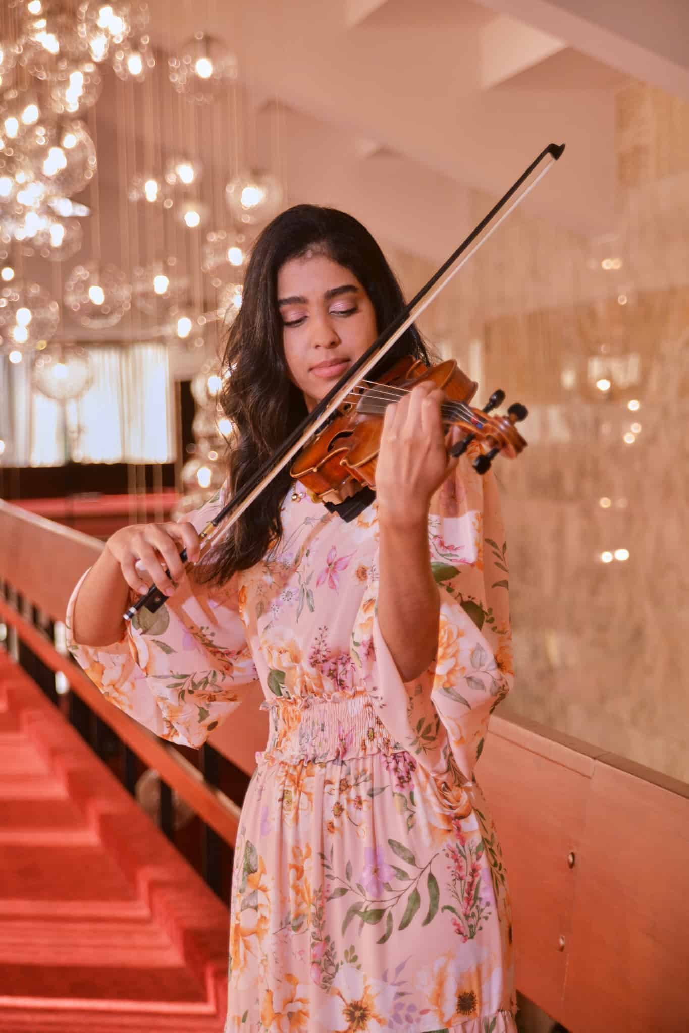 La violinista Laura Linares.