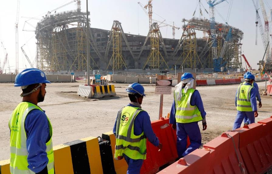 Amnistía exige a FIFA pago millonario a trabajadores migrantes abusados de Catar