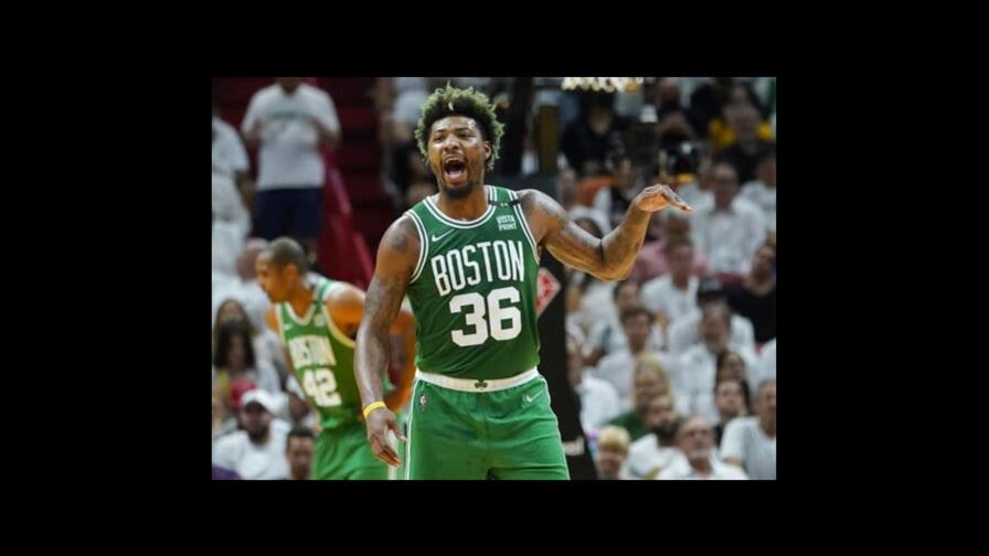Celtics apabullan a Heat y empatan final del Este; Horford 10 puntos Celtics apabullan a Heat y empatan final del Este; Horford 10 puntos
