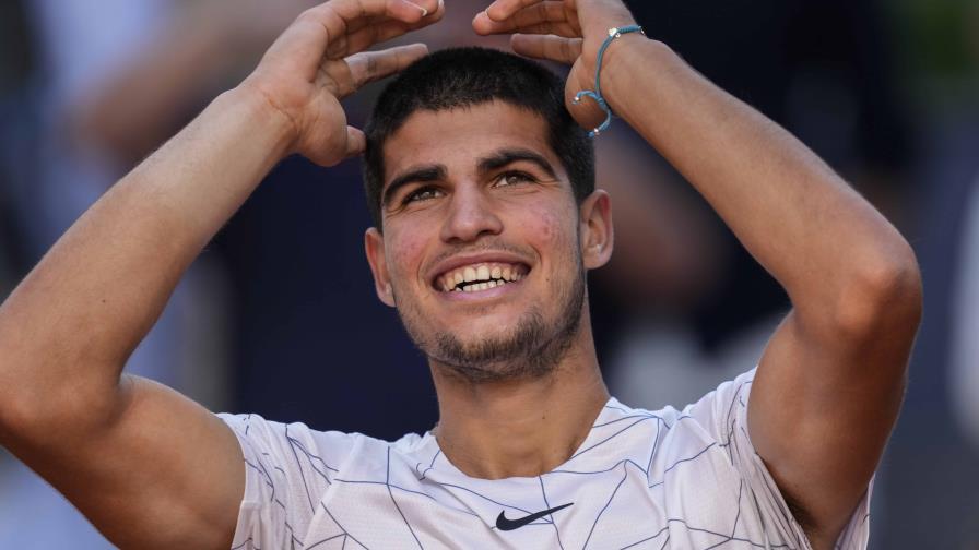 Alcaraz roba protagonismo a Nadal y Djokovic en Roland Garros Alcaraz roba protagonismo a Nadal y Djokovic en Roland Garros