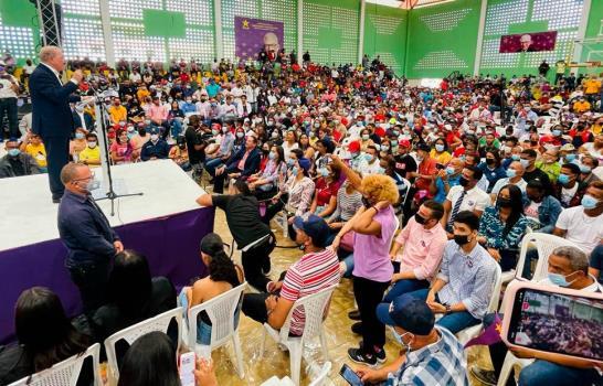 Danilo Medina vuelve a las calles, juramenta este domingo nuevos militantes del PLD