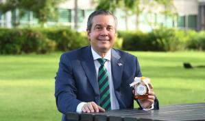 La relaci&oacute;n del ministro Orlando Jorge Mera y las abejas
